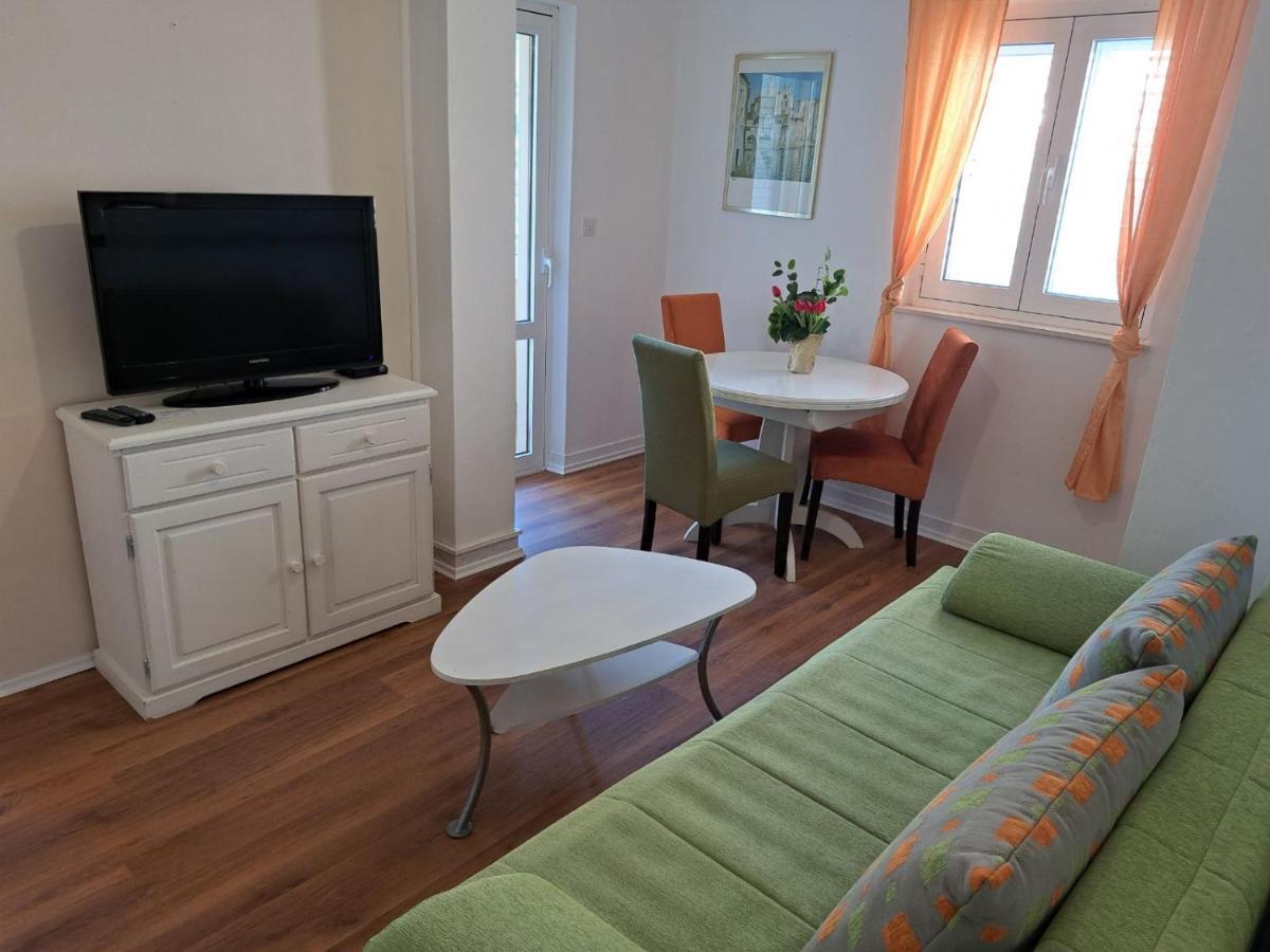 Guesthouse Villa Stanovic Vlaho ซัฟทัท ภายนอก รูปภาพ